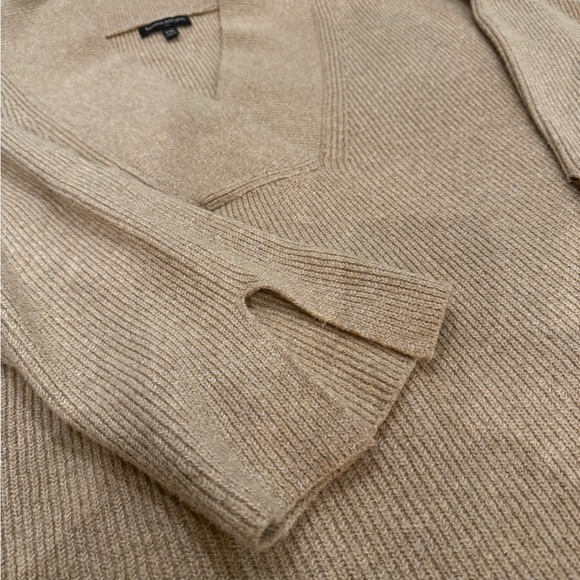 Banana Republic Women's V-Neck Sweater in Warm Tan - Picture 6 of 11